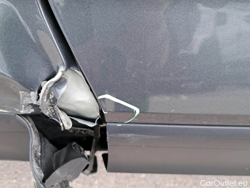  Volkswagen  T-ROC VOLKSWAGEN  / 2017 / 5P / todoterreno Advance 2.0 TDI 110kW (150CV) DSG (AC2) #14