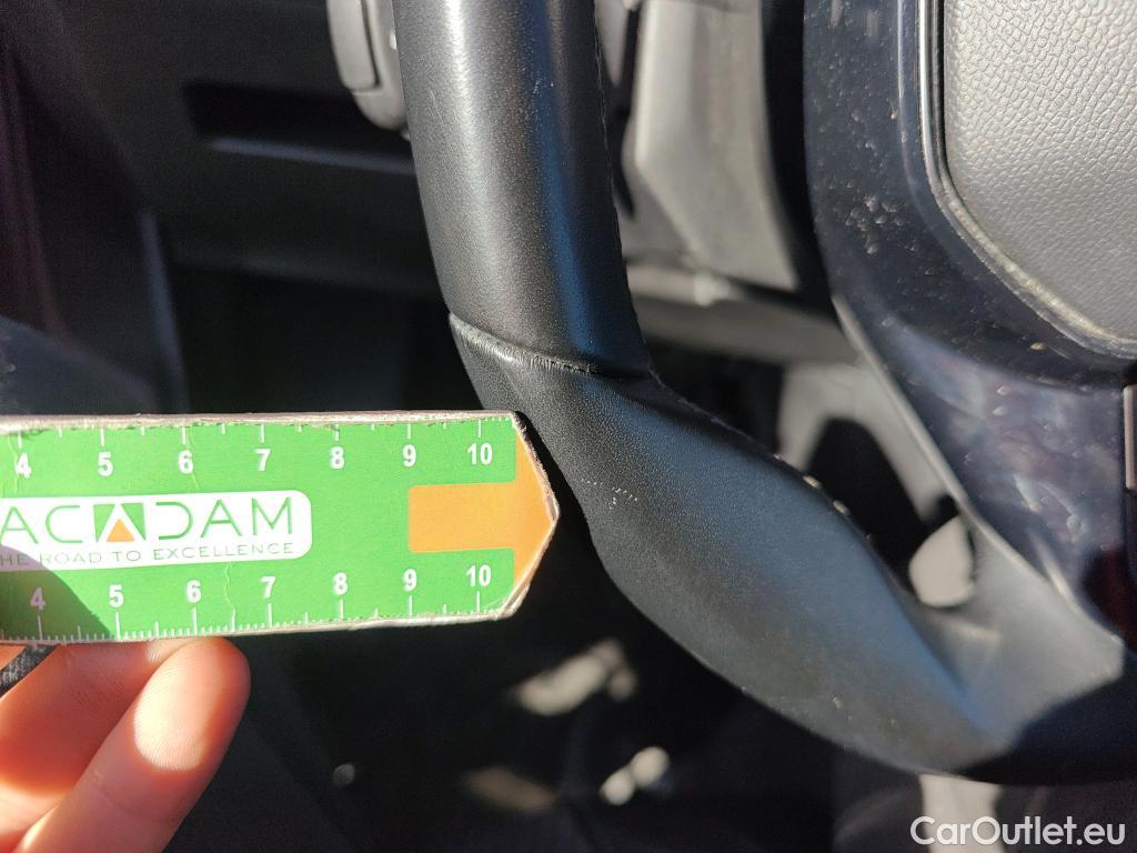  Peugeot  3008 PEUGEOT  Hybrid / 2020 / 5P / todoterreno 225 e-EAT8 Allure #40