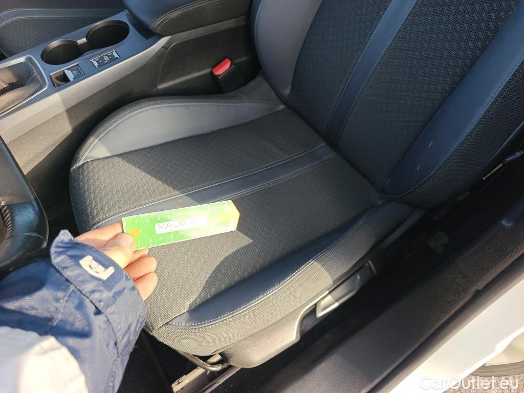  Peugeot  2008 PEUGEOT  / 2019 / 5P / todoterreno Allure BlueHDI 100 S&S BVM6 #1