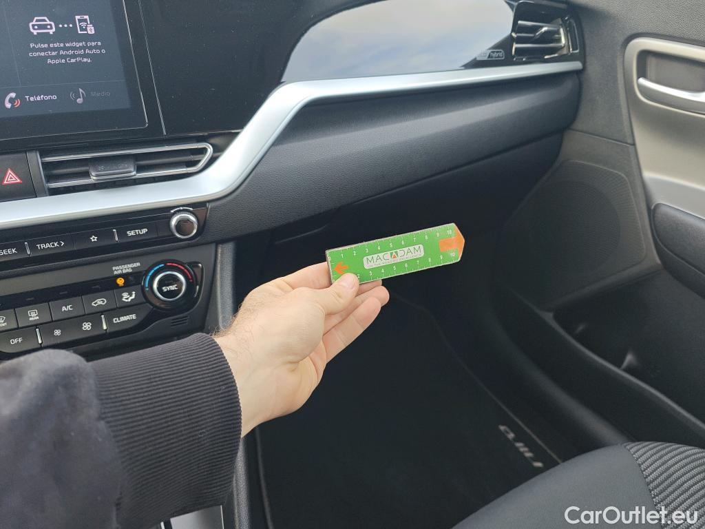  KIA  Niro KIA  / 2019 / 5P / crossover 1.6 GDi HEV 104kW (141CV) Concept #37