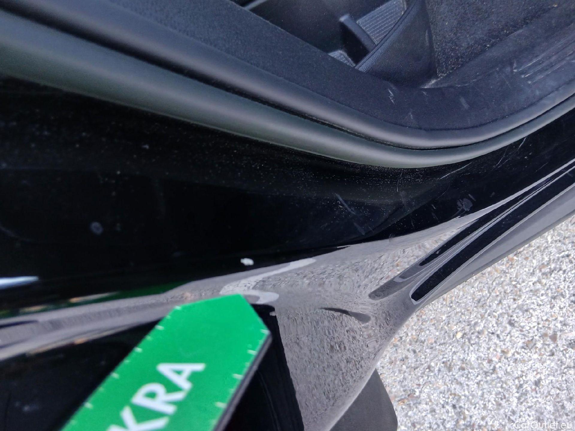  Volvo  XC 40 VOLVO XC40 / 2021 / 5P / todoterreno 1.5 T2 Essential #43