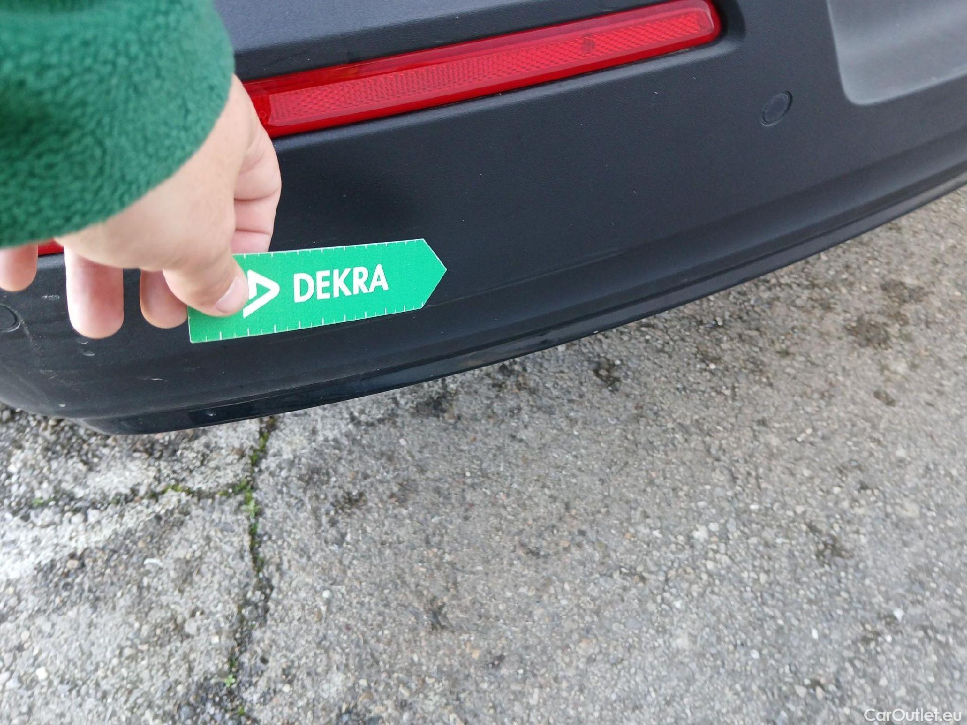  Volvo  XC 40 VOLVO XC40 / 2017 / 5P / todoterreno 1.5 T3 R-Design Auto #17