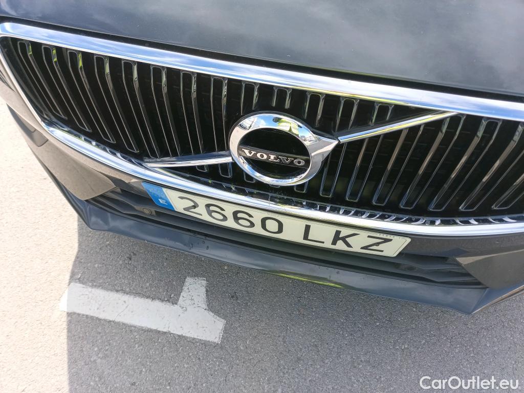  Volvo  XC60 VOLVO  / 2017 / 5P / todoterreno 2.0 B5 D AWD Momentum Pro Auto #1