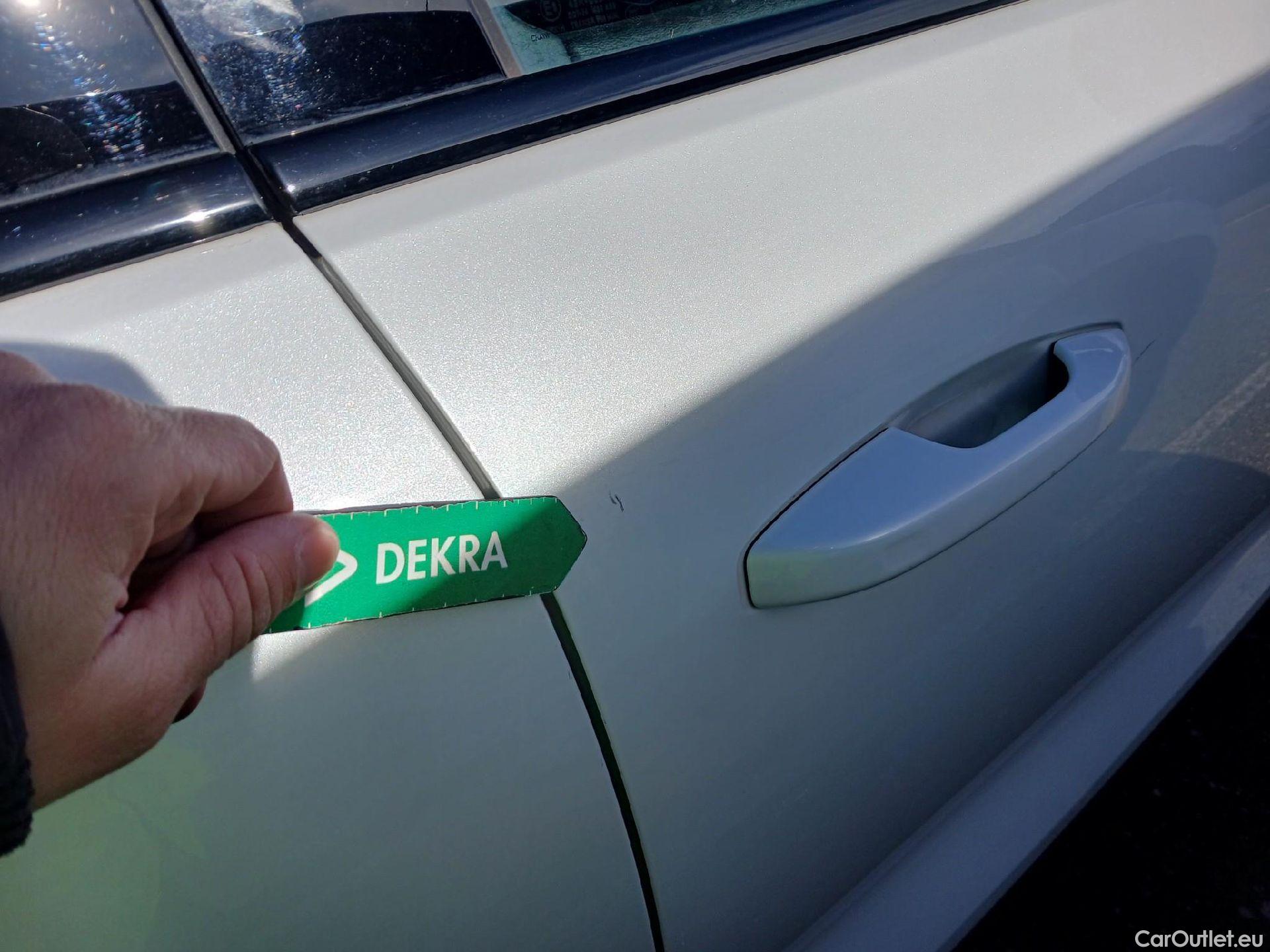  Volvo  XC 40 VOLVO XC40 / 2017 / 5P / todoterreno 1.5 T4 Twin Recharge R-Design Auto #18