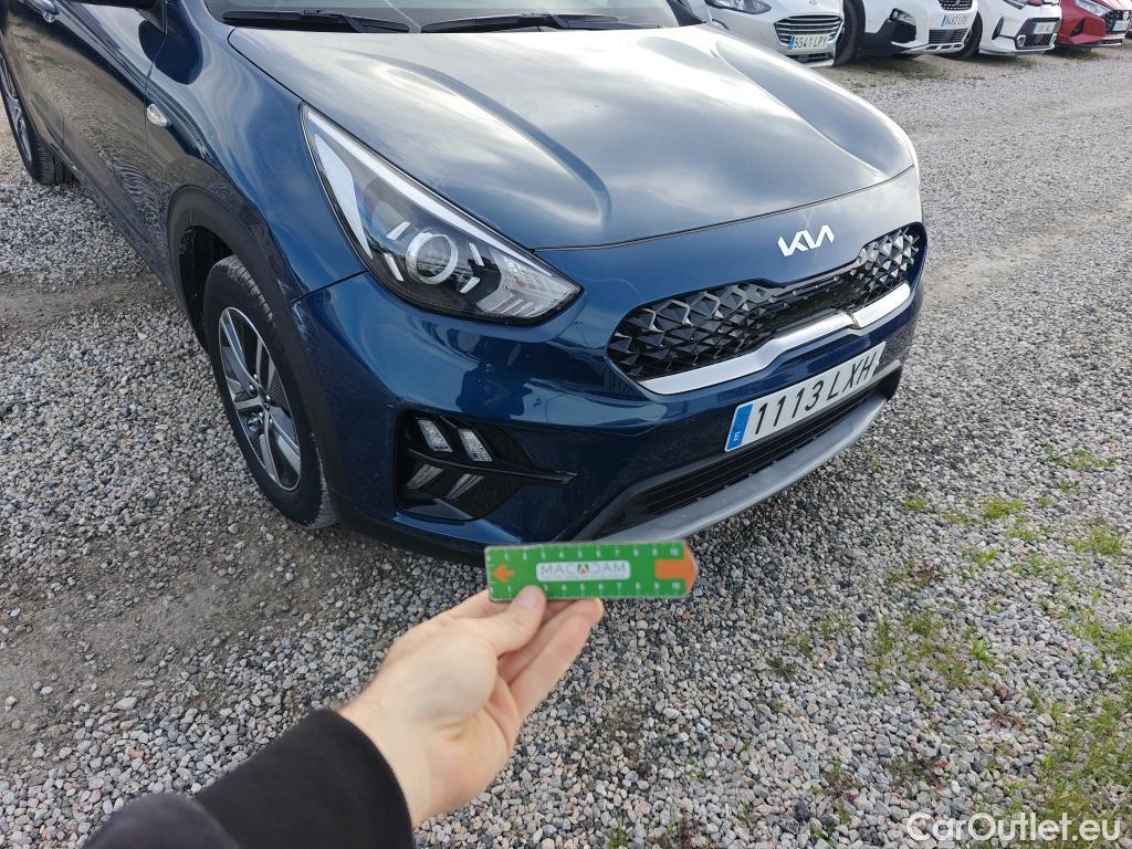  KIA  Niro KIA  / 2019 / 5P / crossover 1.6 GDi HEV 104kW (141CV) Concept #44