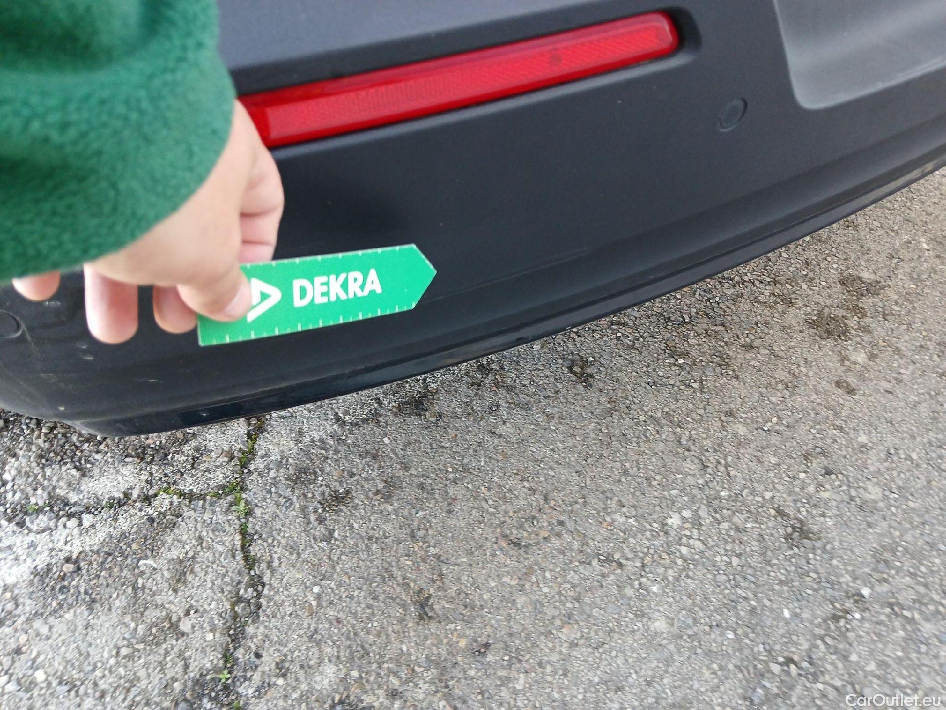  Volvo  XC 40 VOLVO XC40 / 2017 / 5P / todoterreno 1.5 T3 R-Design Auto #16