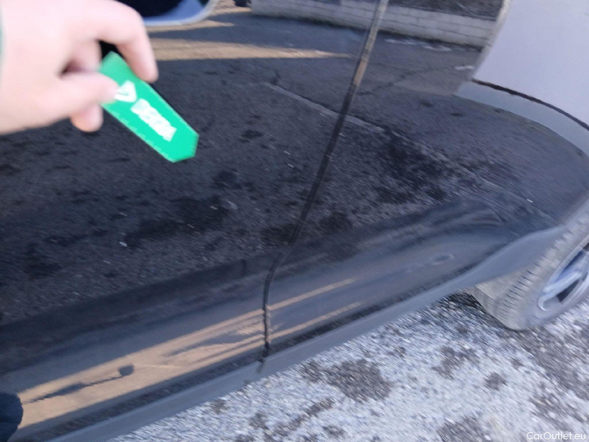  Volvo  XC 40 VOLVO XC40 / 2017 / 5P / todoterreno 1.5 T3 R-Design Auto #10