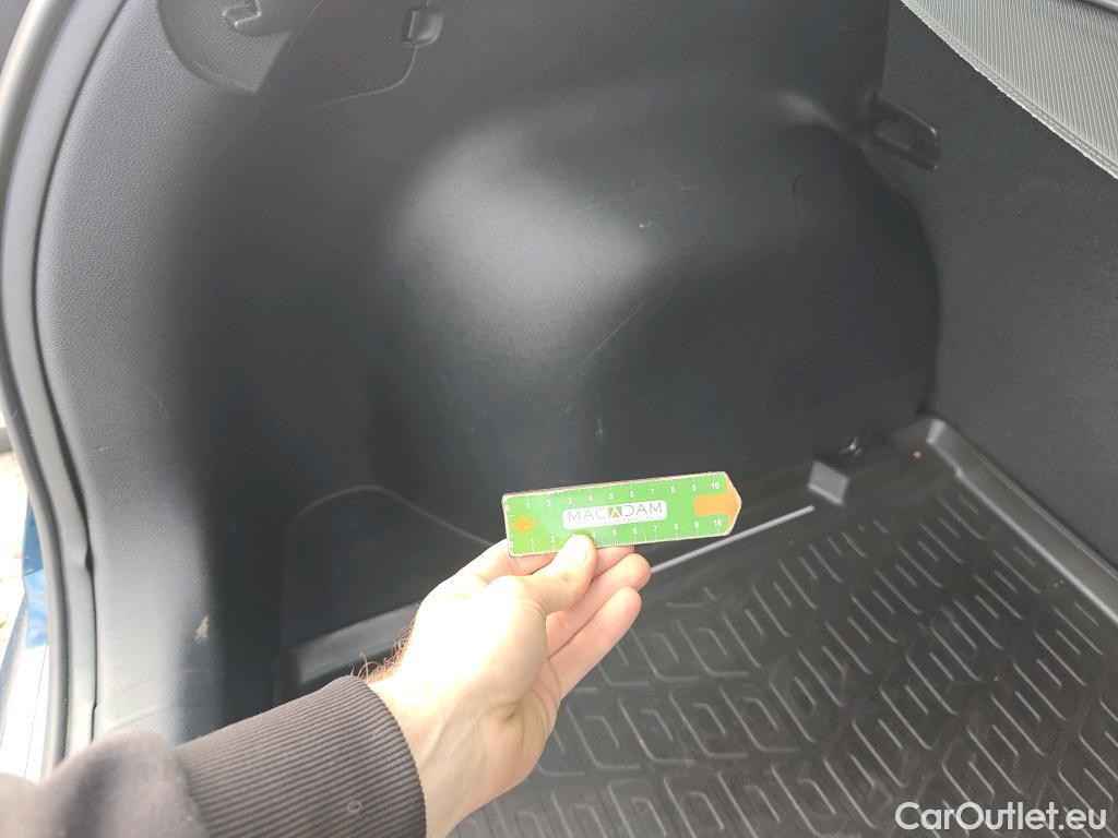  KIA  Niro KIA  / 2019 / 5P / crossover 1.6 GDi HEV 104kW (141CV) Concept #41