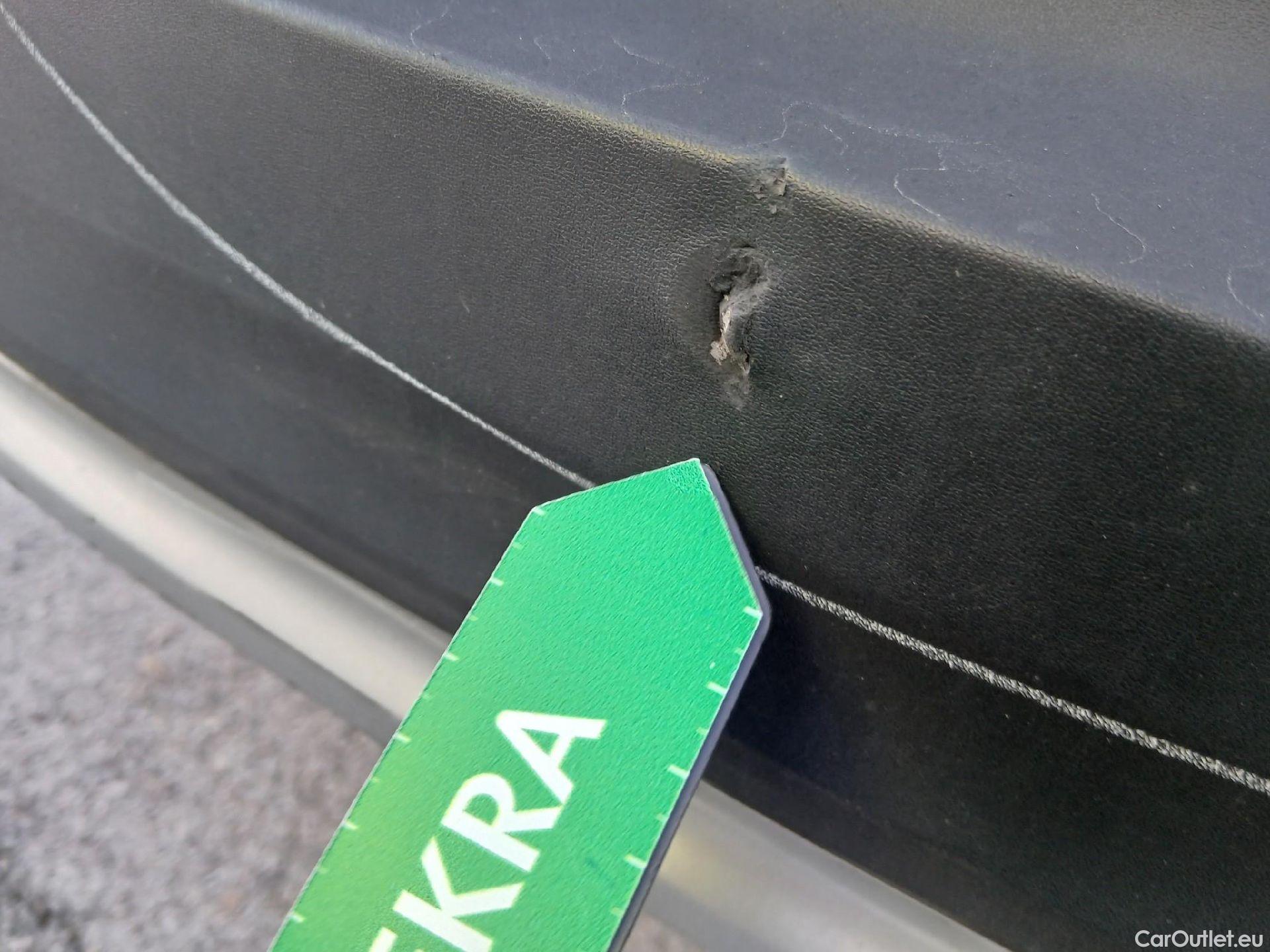  Volvo  XC 40 VOLVO XC40 / 2021 / 5P / todoterreno 1.5 T2 Essential #16