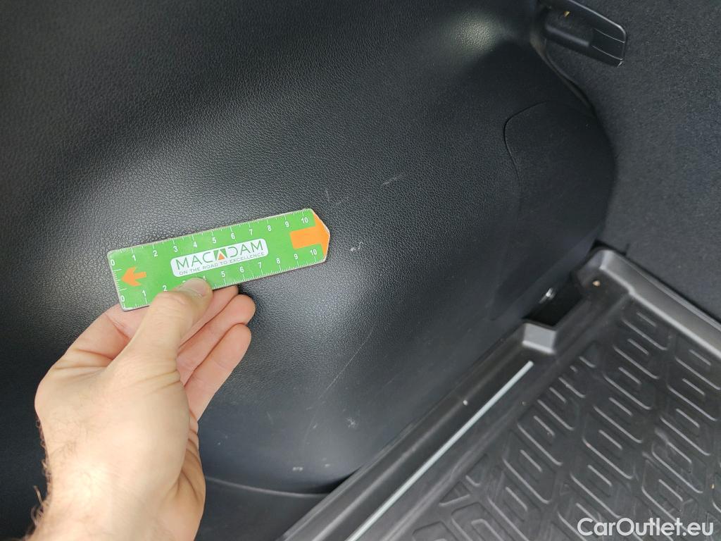  KIA  Niro KIA  / 2019 / 5P / crossover 1.6 GDi HEV 104kW (141CV) Concept #43