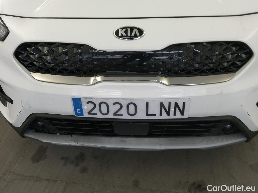  KIA  Niro KIA  / 2019 / 5P / crossover 1.6 GDi HEV 104kW (141CV) Drive #29