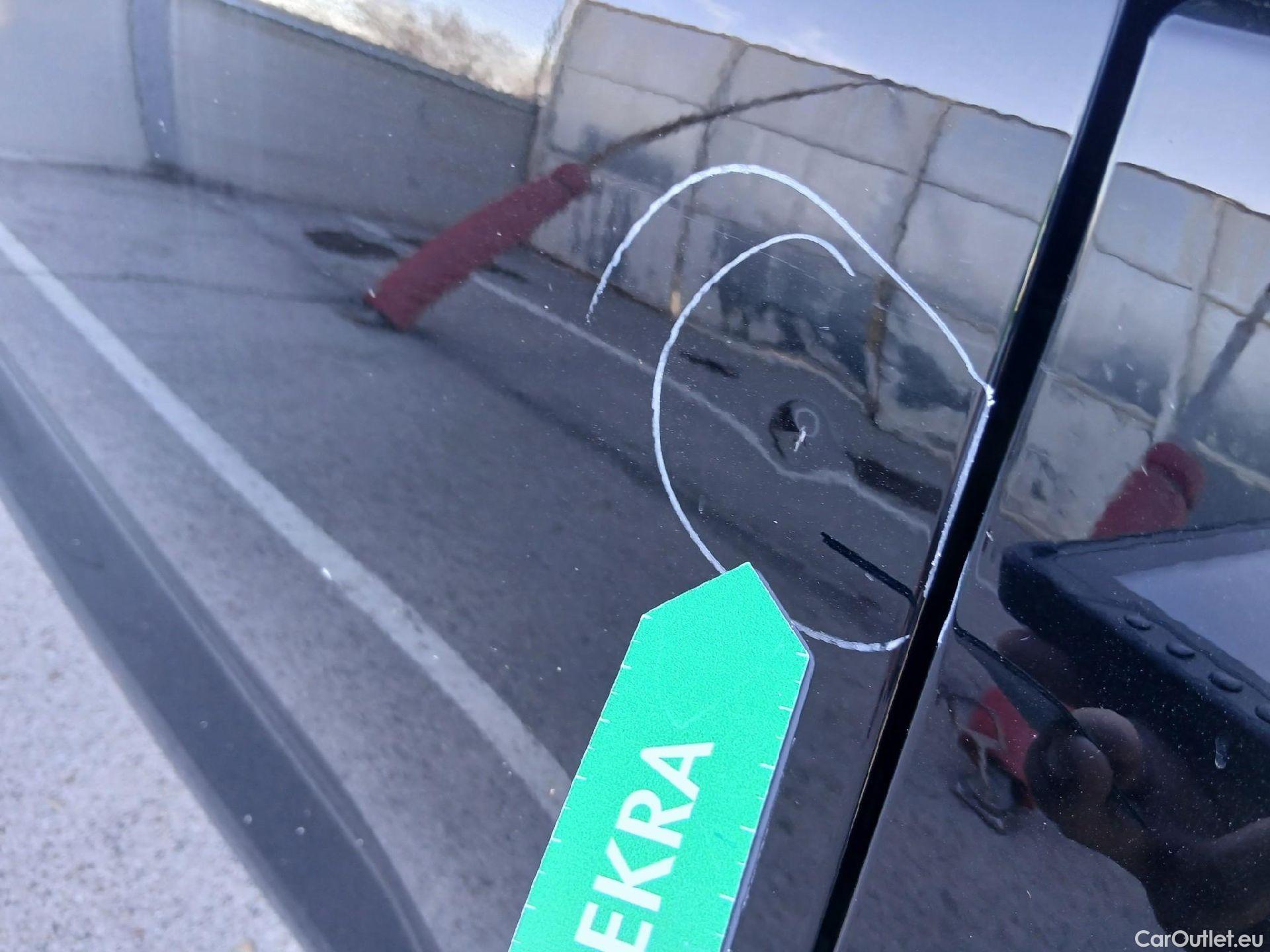  Volvo  XC 40 VOLVO XC40 / 2021 / 5P / todoterreno 1.5 T2 Essential #36