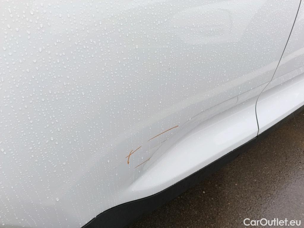  Volvo  XC 40 VOLVO XC40 / 2017 / 5P / todoterreno 1.5 T3 Momentum Pro Auto #1