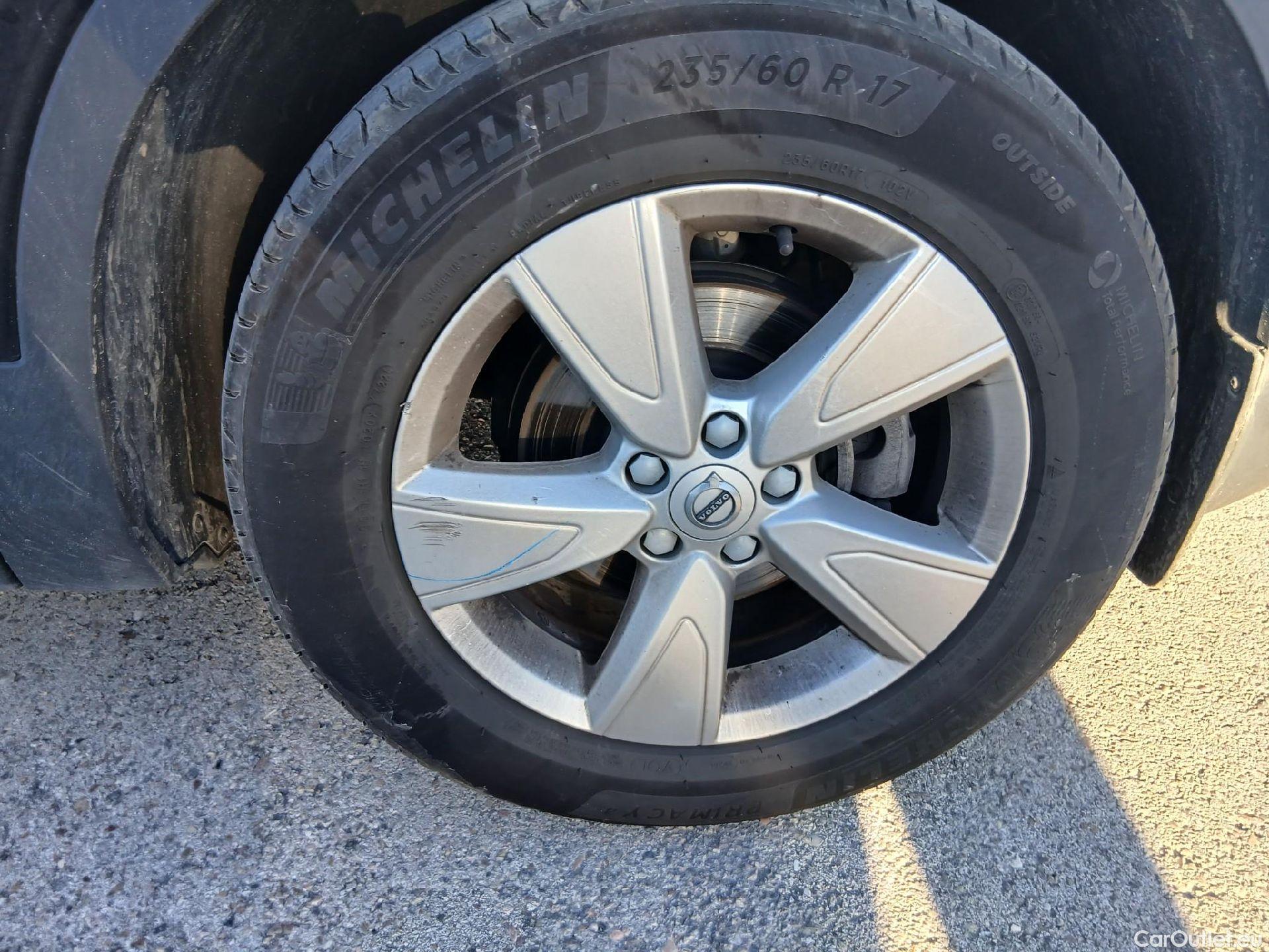  Volvo  XC 40 VOLVO XC40 / 2021 / 5P / todoterreno 1.5 T2 Essential #41