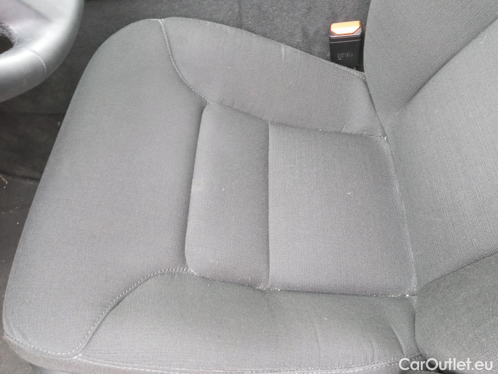  Volvo  XC60 VOLVO  / 2017 / 5P / todoterreno 2.0 B4 D Momentum Pro Auto #4