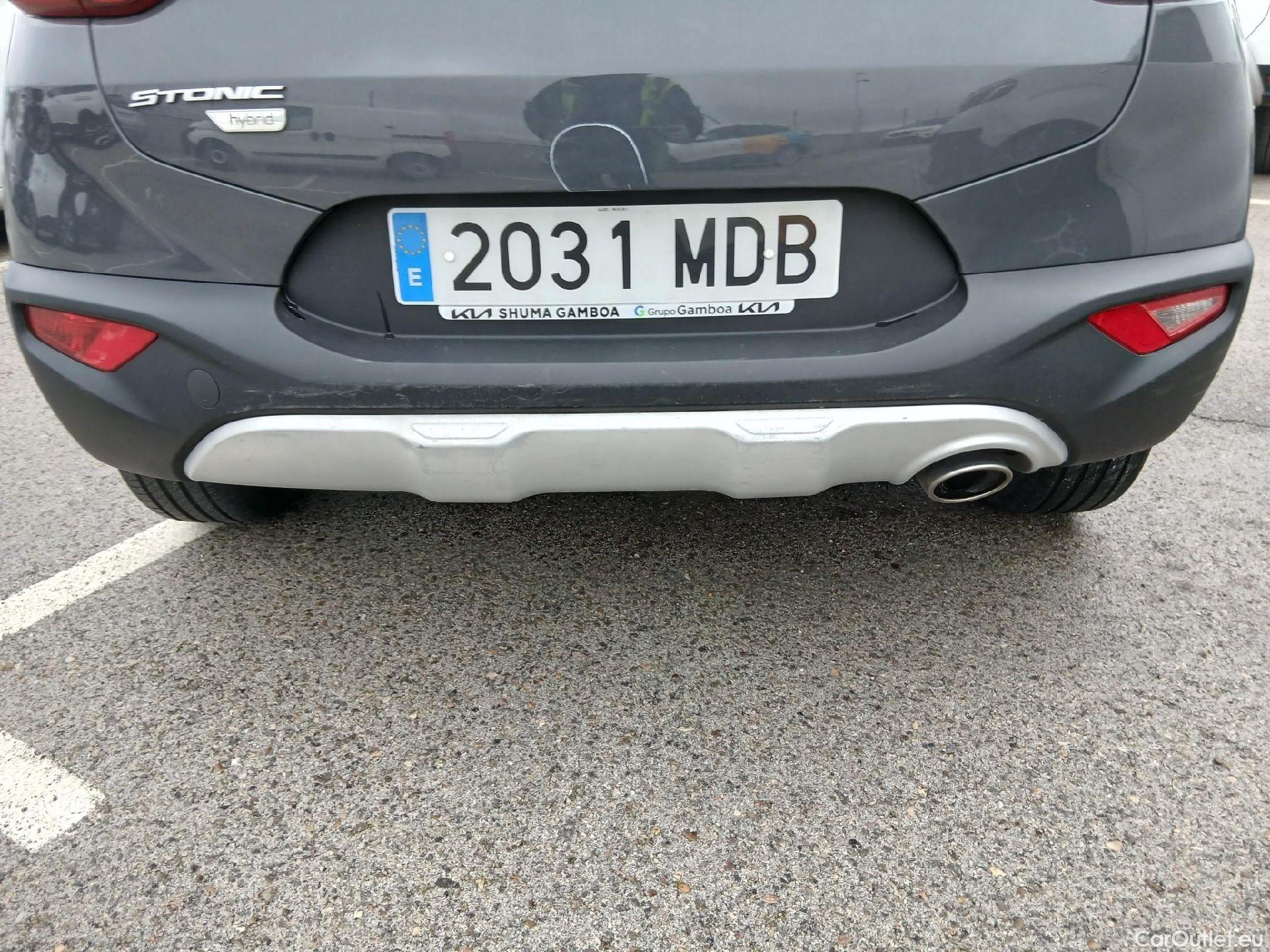  KIA  STONIC KIA  / 2017 / 5P / todoterreno 1.0 T-GDi 74kW (100CV) MHEV iMT Concept #28