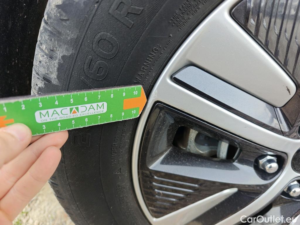  KIA  Niro KIA  / 2019 / 5P / crossover 1.6 GDi HEV 104kW (141CV) Concept #69