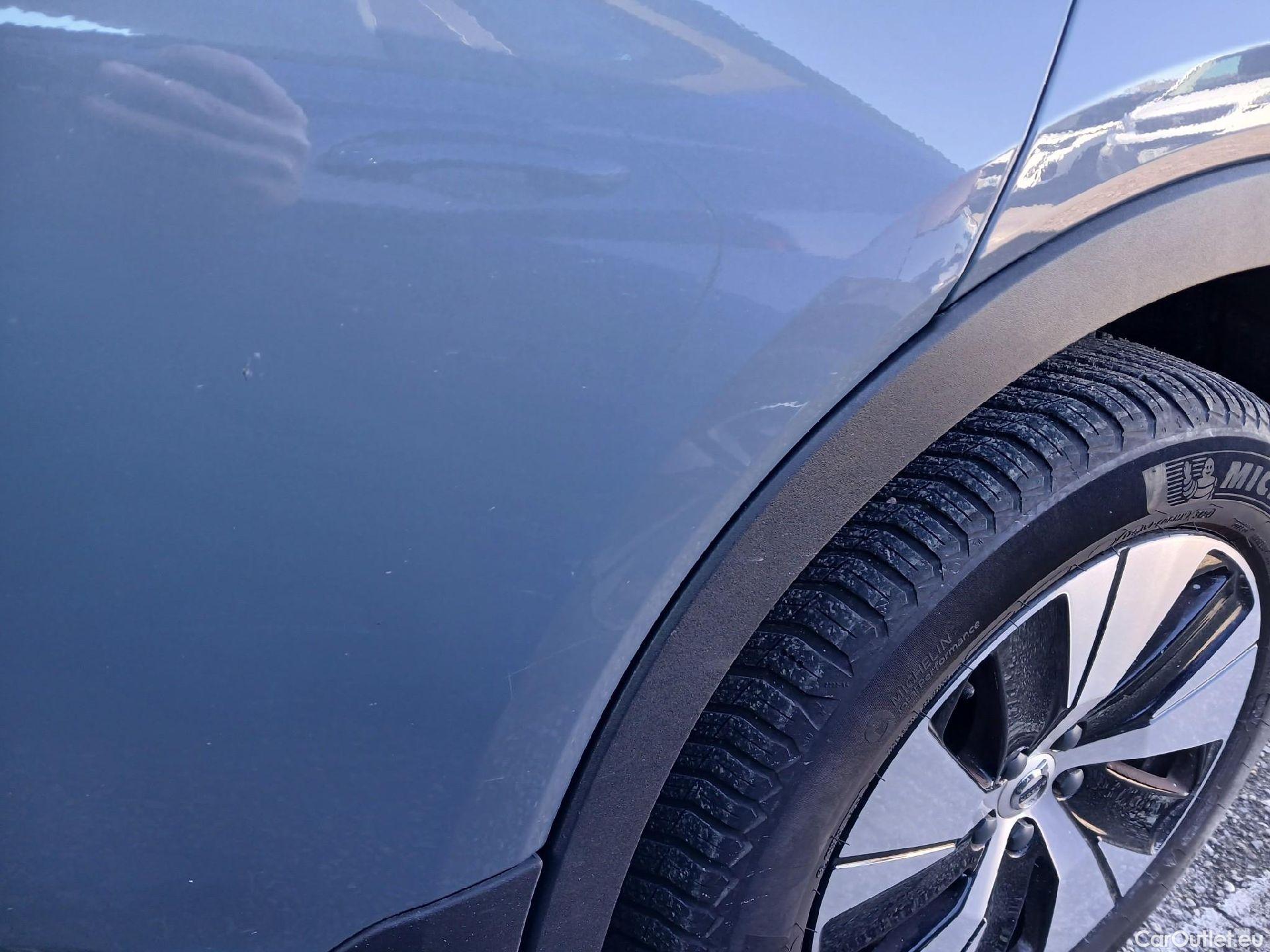  Volvo  XC 40 VOLVO XC40 / 2017 / 5P / todoterreno 1.5 T5 Twin Recharge Inscription Ex Auto #1