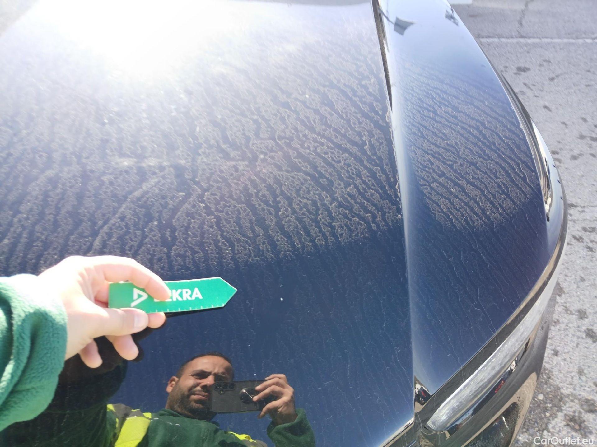  Volvo  XC 40 VOLVO XC40 / 2017 / 5P / todoterreno 1.5 T3 R-Design Auto #3