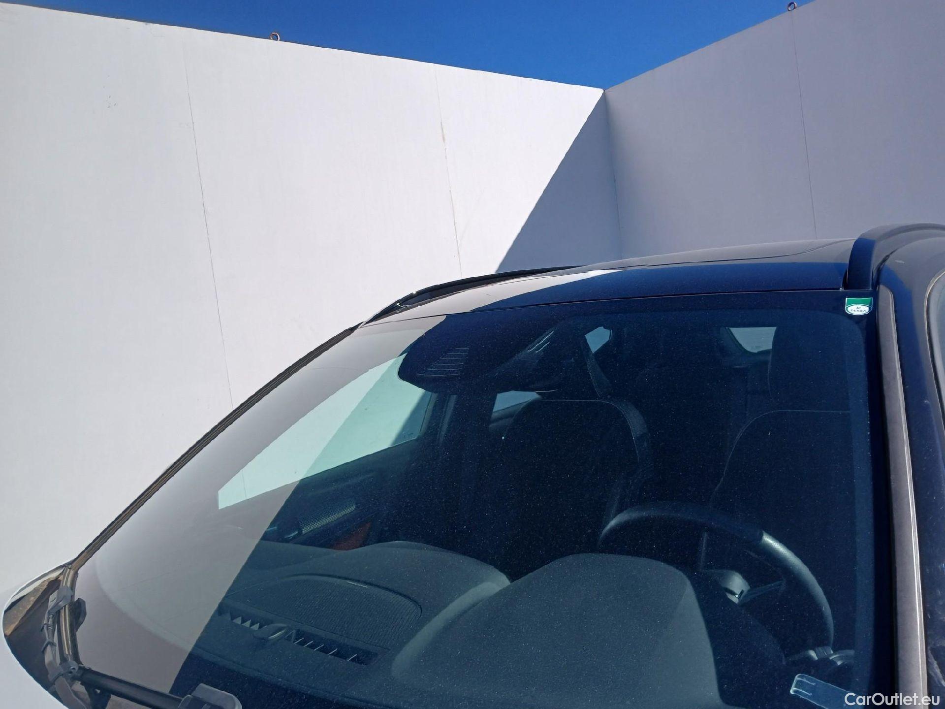  Volvo  XC 40 VOLVO XC40 / 2017 / 5P / todoterreno 2.0 T4 R-Design Auto #1