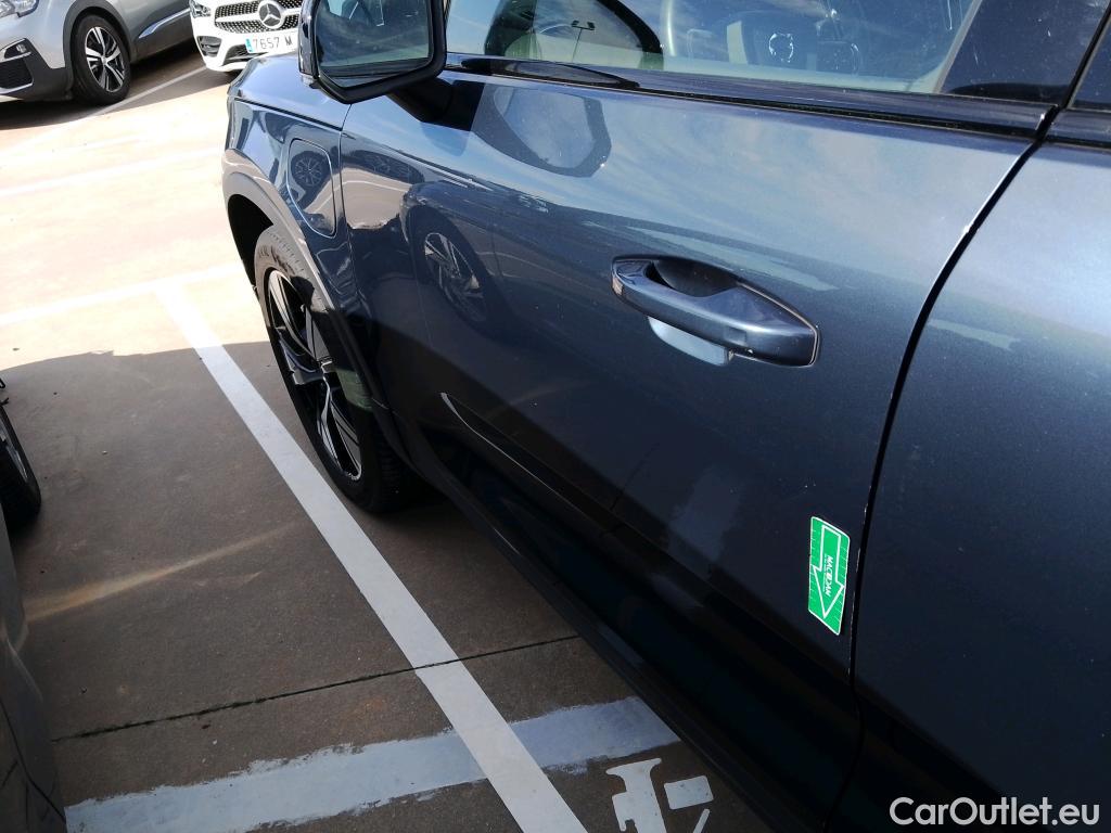  Volvo  XC 40 VOLVO XC40 / 2017 / 5P / todoterreno 1.5 T4 Twin Recharge R-Design Auto #9