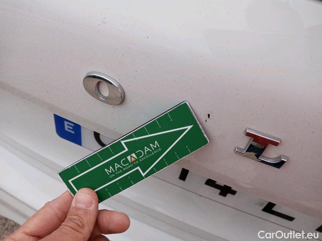  Volvo  XC60 VOLVO  / 2017 / 5P / todoterreno 2.0 B4 D Momentum Pro Auto #18