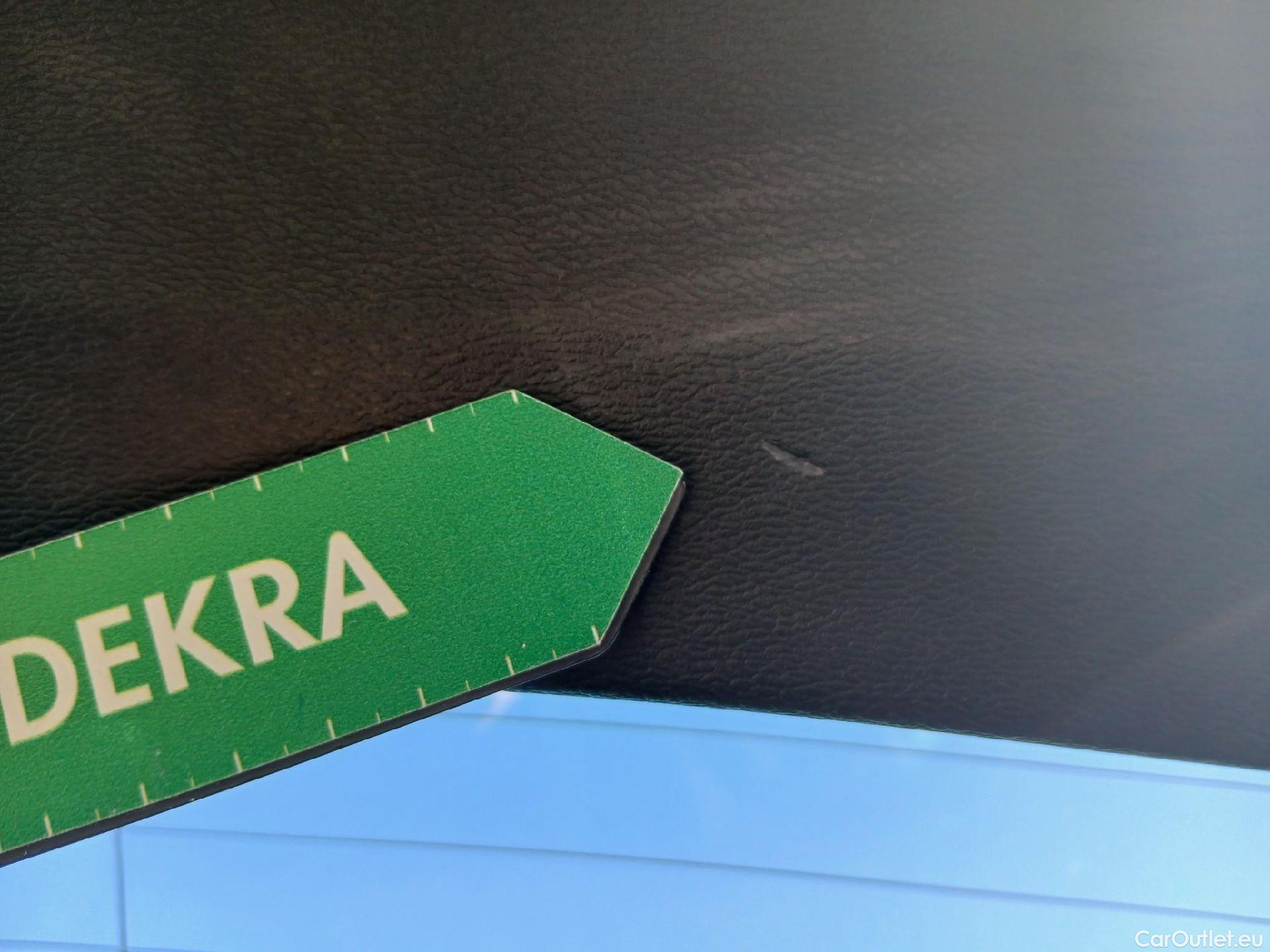  Volvo  XC 40 VOLVO XC40 / 2021 / 5P / todoterreno 1.5 T2 Essential #17