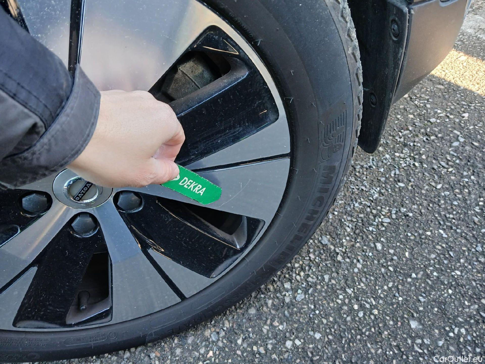  Volvo  XC 40 VOLVO XC40 / 2017 / 5P / todoterreno 1.5 T5 Twin Recharge Inscription Ex Auto #7