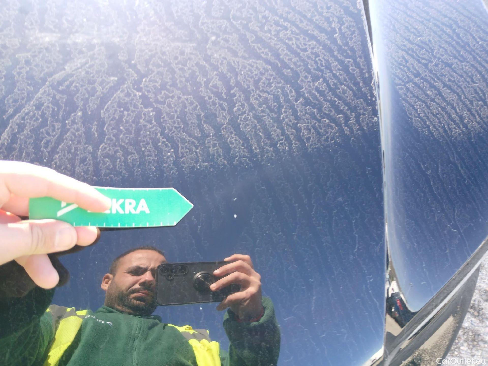  Volvo  XC 40 VOLVO XC40 / 2017 / 5P / todoterreno 1.5 T3 R-Design Auto #2