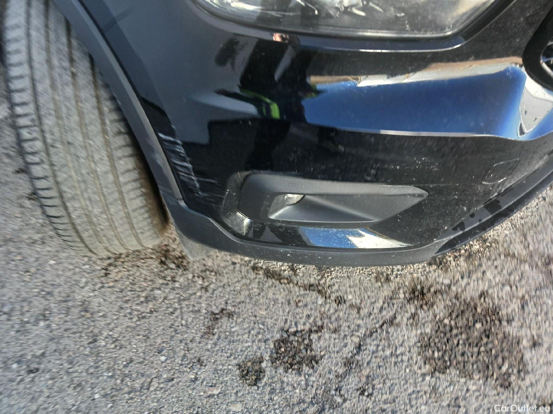  Volvo  XC 40 VOLVO XC40 / 2017 / 5P / todoterreno 1.5 T3 R-Design Auto #6