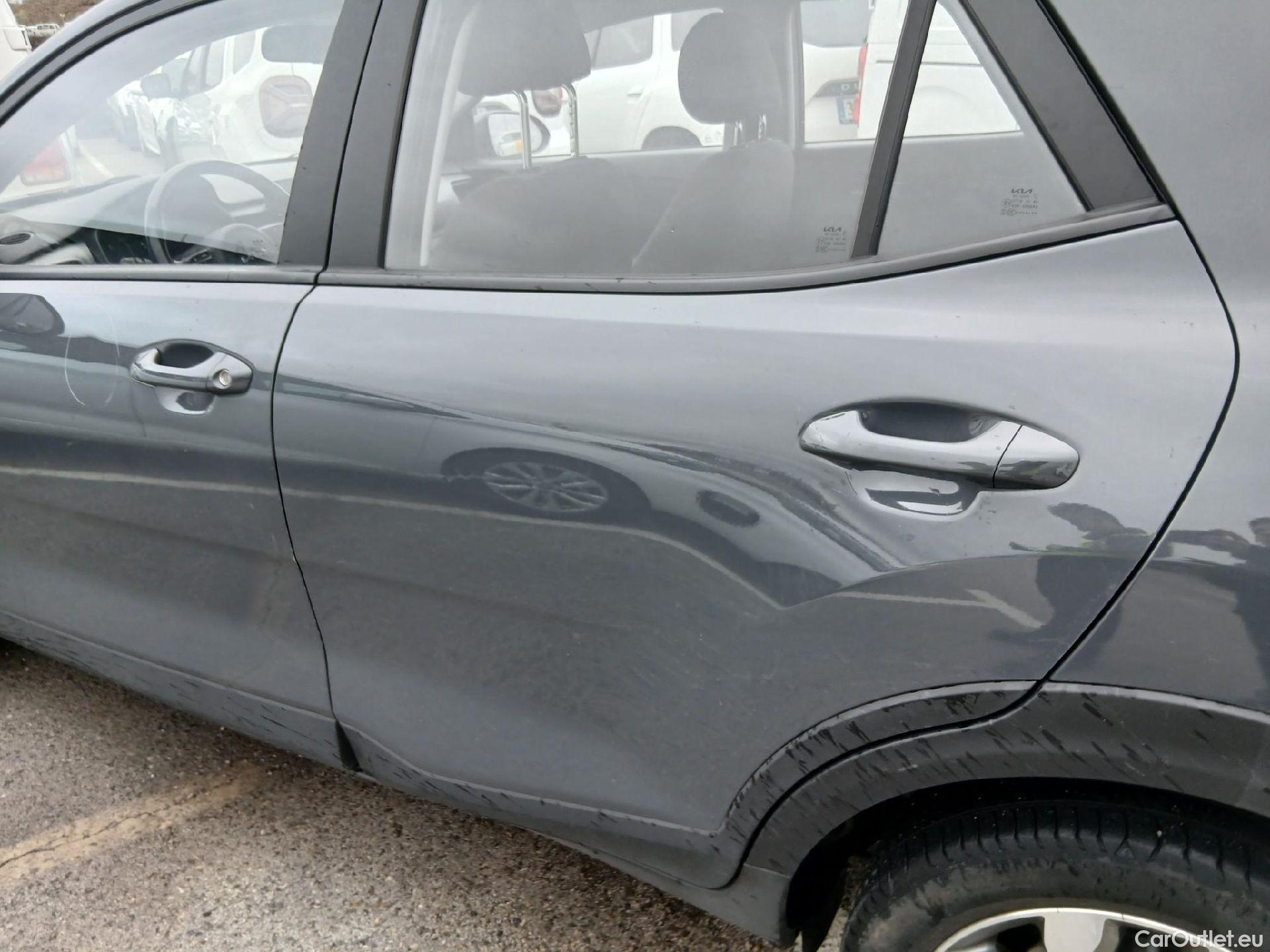  KIA  STONIC KIA  / 2017 / 5P / todoterreno 1.0 T-GDi 74kW (100CV) MHEV iMT Concept #18