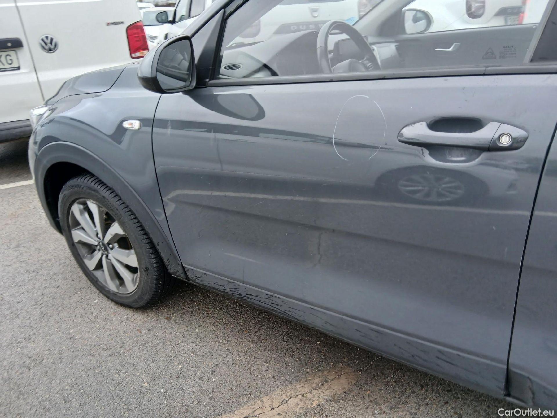  KIA  STONIC KIA  / 2017 / 5P / todoterreno 1.0 T-GDi 74kW (100CV) MHEV iMT Concept #16