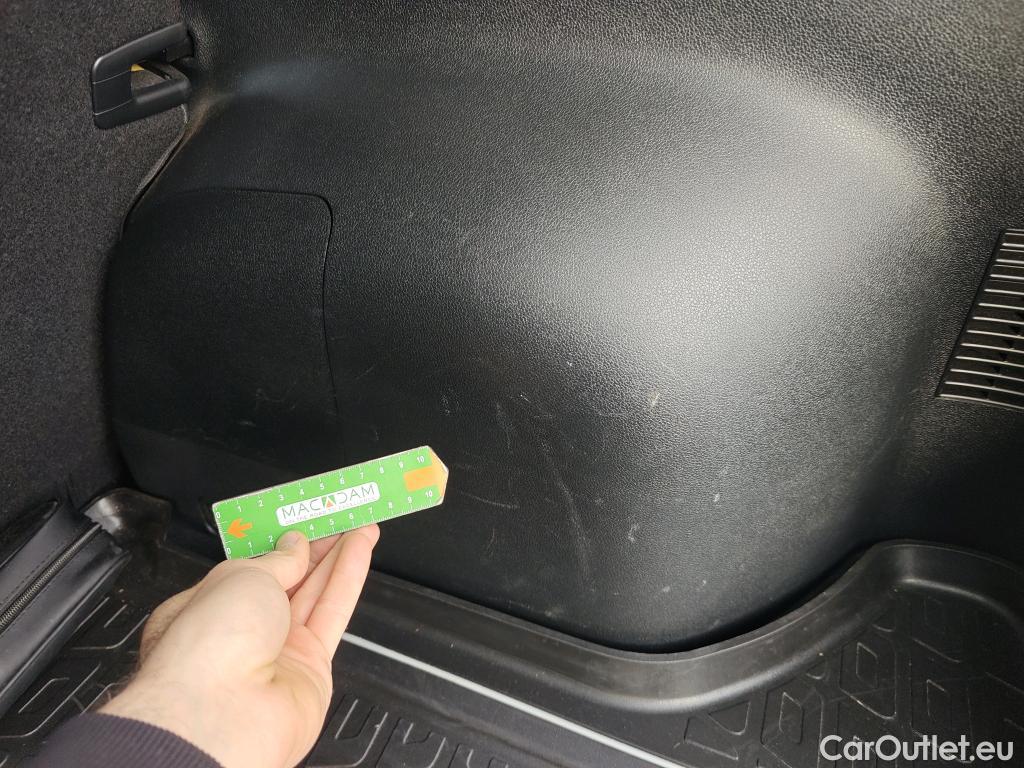  KIA  Niro KIA  / 2019 / 5P / crossover 1.6 GDi HEV 104kW (141CV) Concept #40