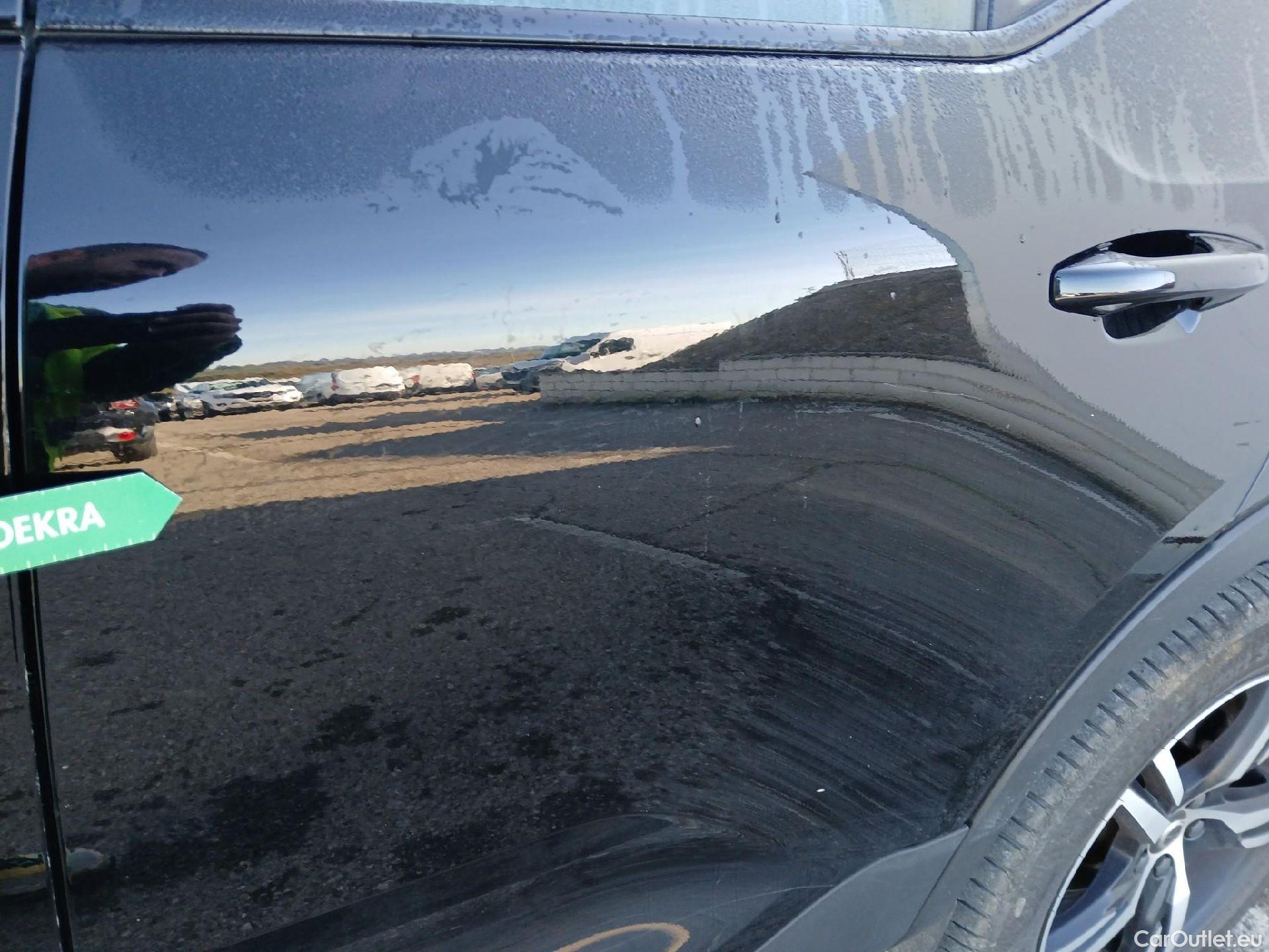  Volvo  XC 40 VOLVO XC40 / 2017 / 5P / todoterreno 1.5 T3 R-Design Auto #13