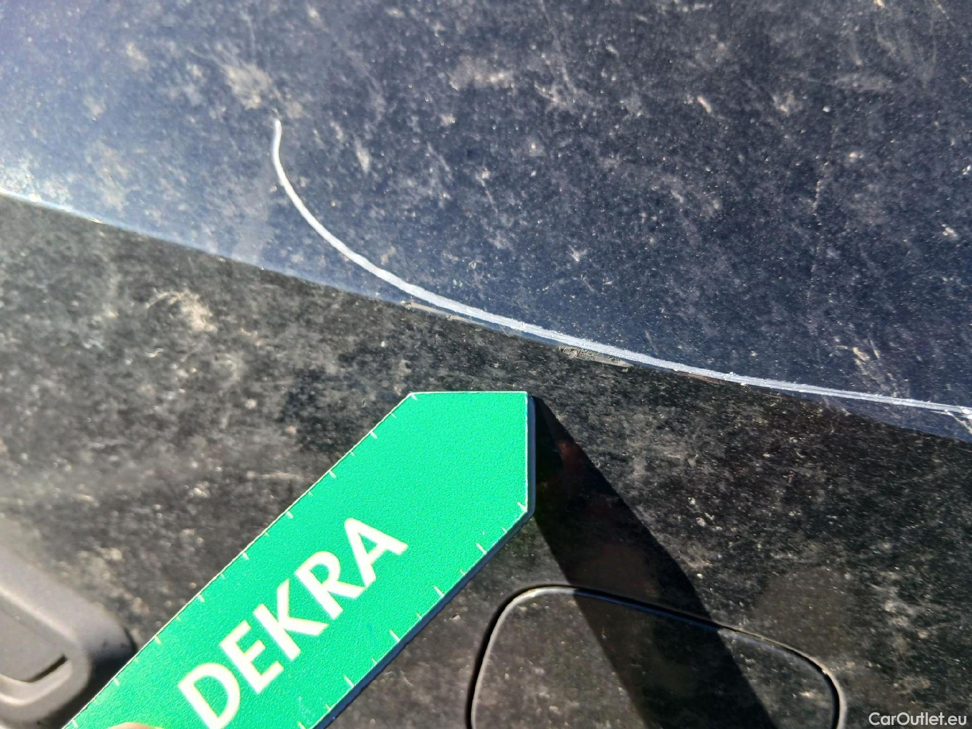  Volvo  XC 40 VOLVO XC40 / 2021 / 5P / todoterreno 1.5 T2 Essential #3