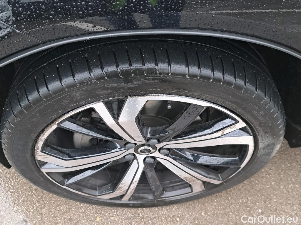  Volvo  XC60 VOLVO  / 2017 / 5P / todoterreno 2.0 T6 AWD Recharge R-Design Auto #1