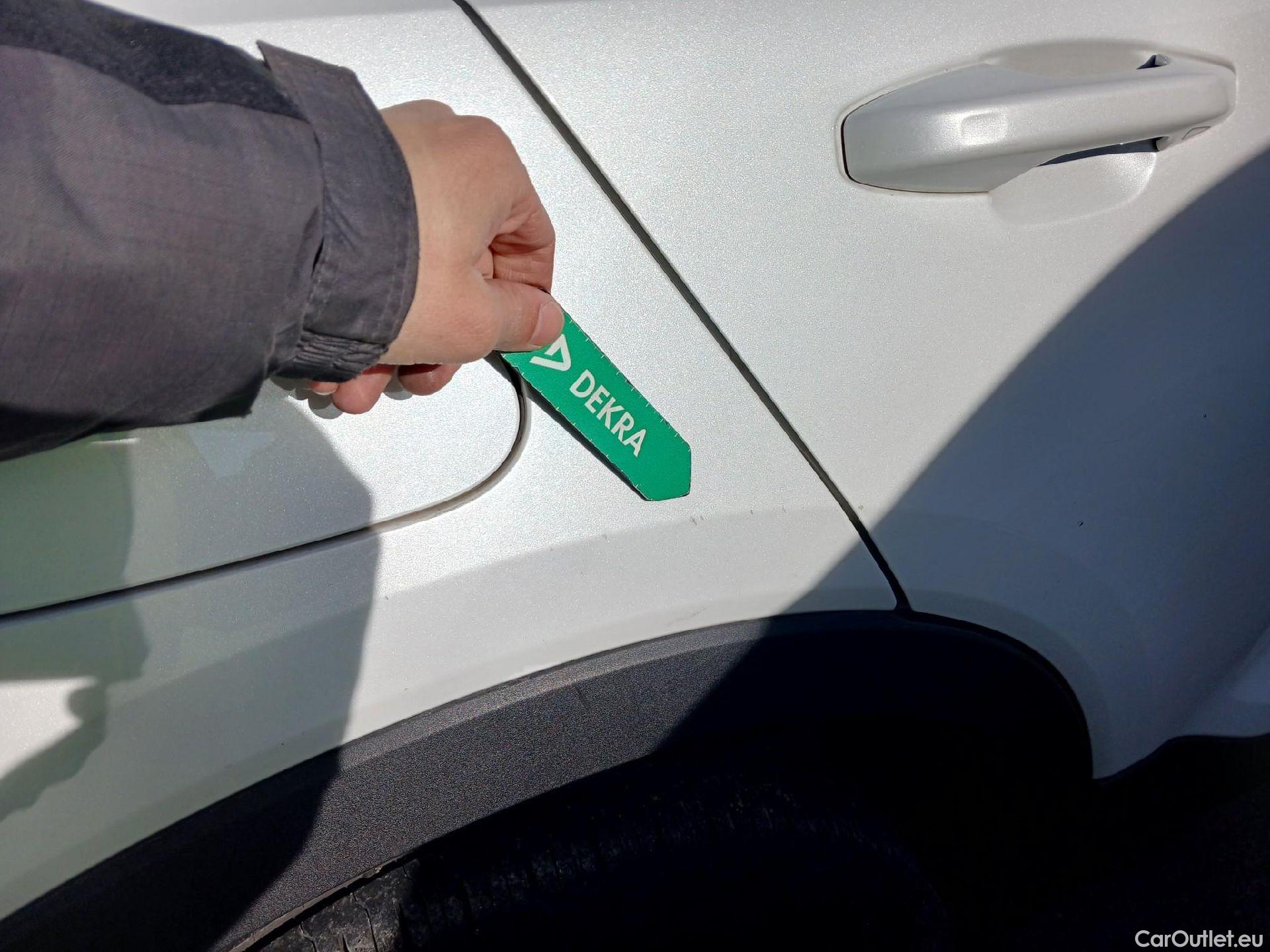  Volvo  XC 40 VOLVO XC40 / 2017 / 5P / todoterreno 1.5 T4 Twin Recharge R-Design Auto #15