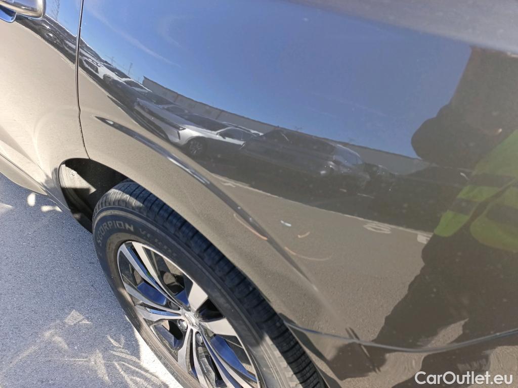  Volvo  XC60 VOLVO  / 2017 / 5P / todoterreno 2.0 B5 D AWD Momentum Pro Auto #13