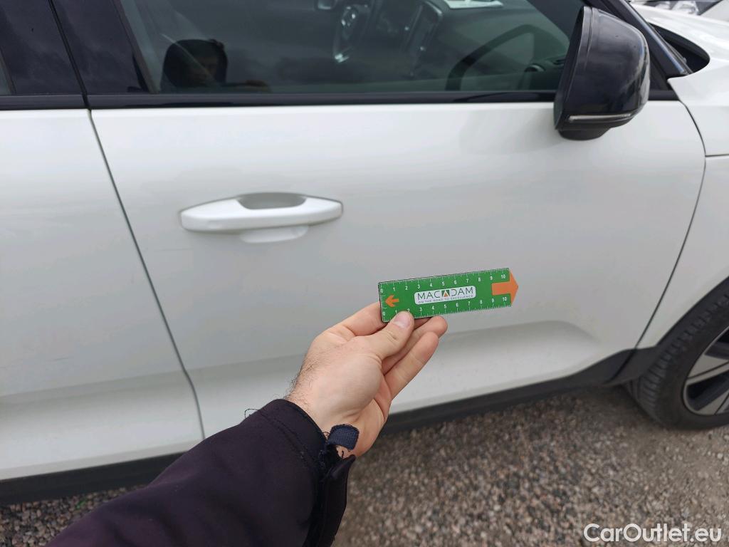  Volvo  XC 40 VOLVO XC40 / 2017 / 5P / todoterreno 1.5 T4 Twin Recharge R-Design Auto #29