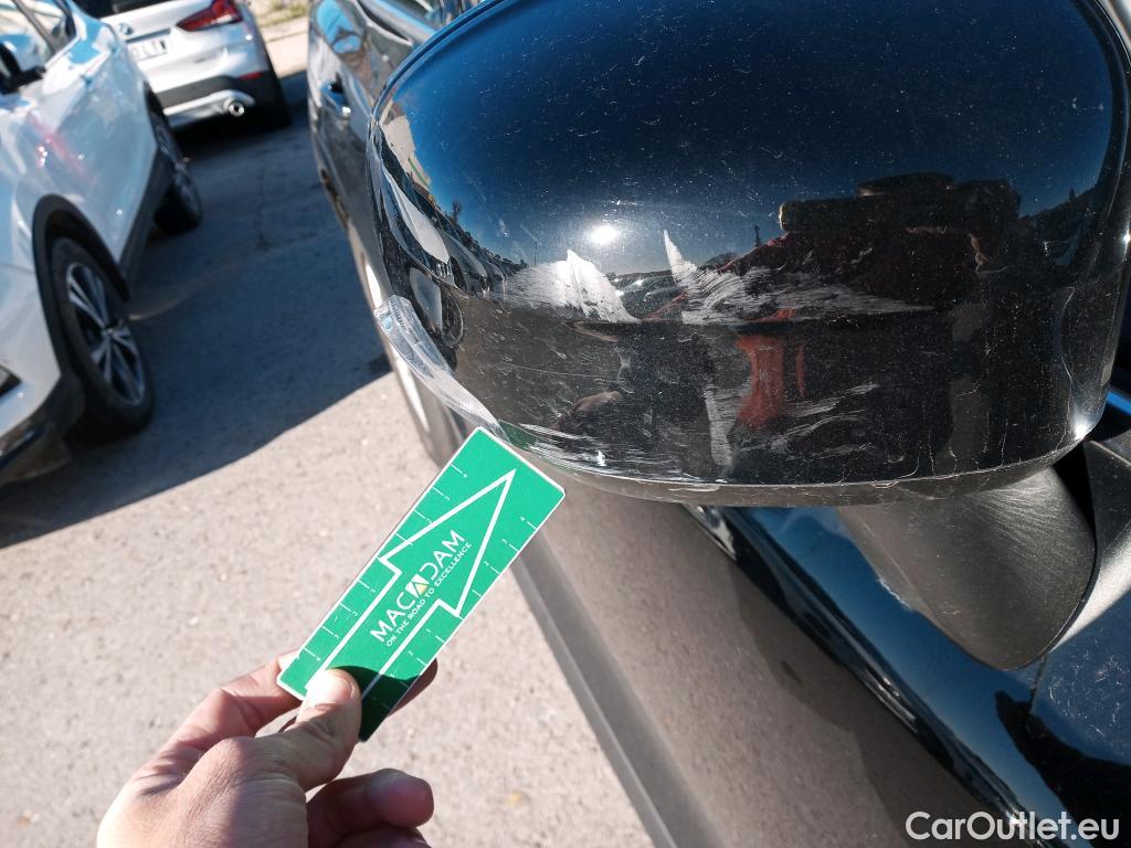  Volvo  XC60 VOLVO  / 2017 / 5P / todoterreno 2.0 D4 Momentum Auto #35