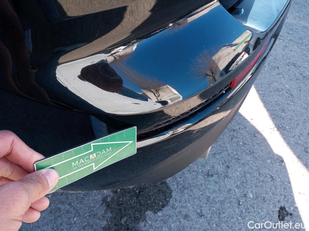  Volvo  XC60 VOLVO  / 2017 / 5P / todoterreno 2.0 D4 Momentum Auto #33