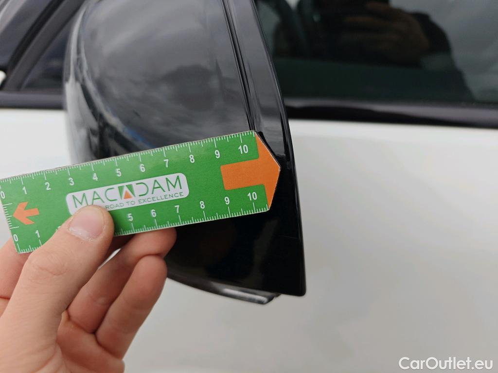  Volvo  XC 40 VOLVO XC40 / 2017 / 5P / todoterreno 1.5 T4 Twin Recharge R-Design Auto #32