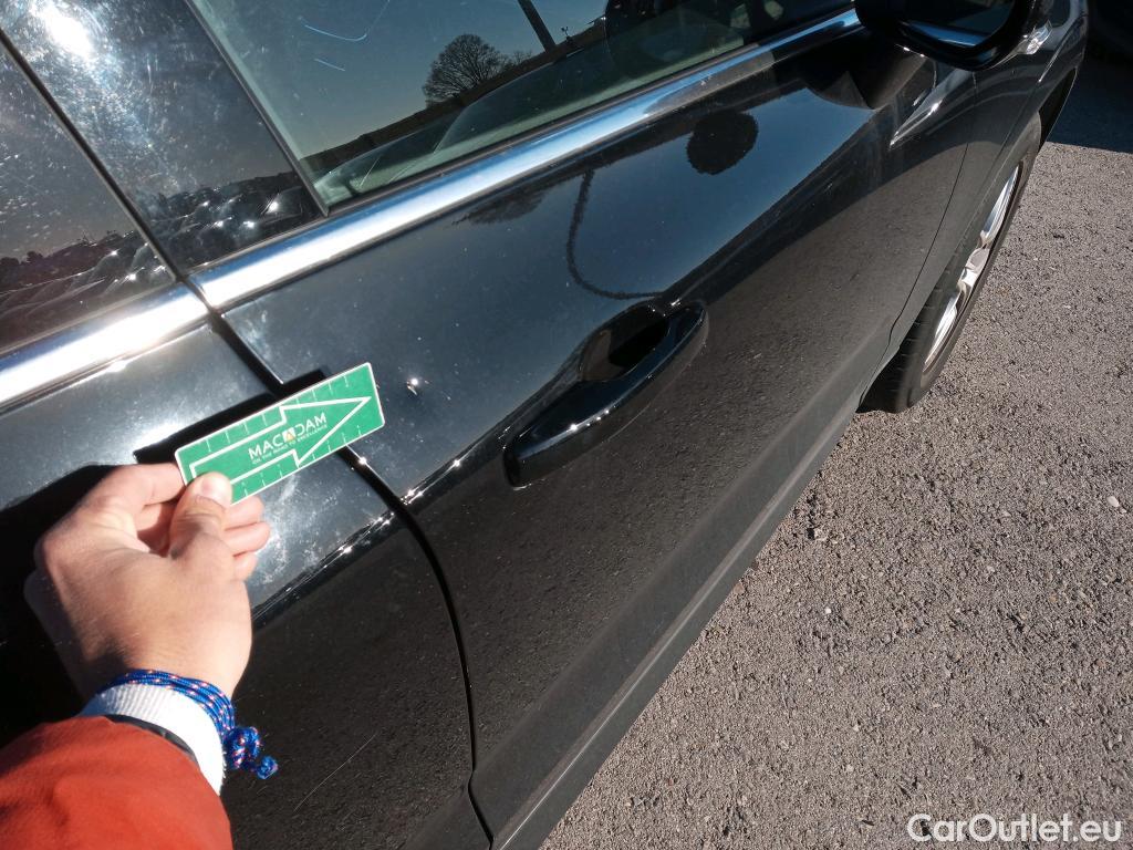  Volvo  XC60 VOLVO  / 2017 / 5P / todoterreno 2.0 D4 Momentum Auto #37