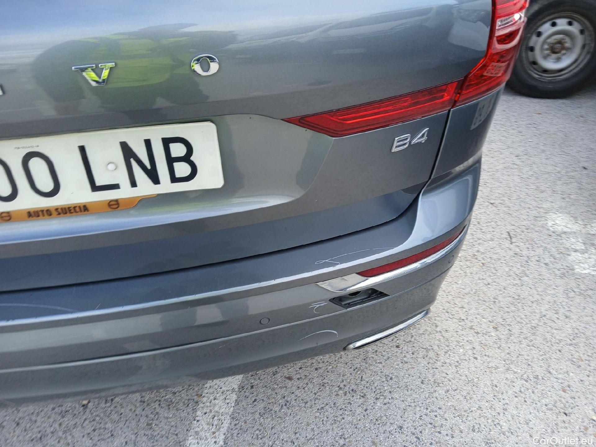  Volvo  XC60 VOLVO  / 2017 / 5P / todoterreno 2.0 B4 D Inscription Auto #18