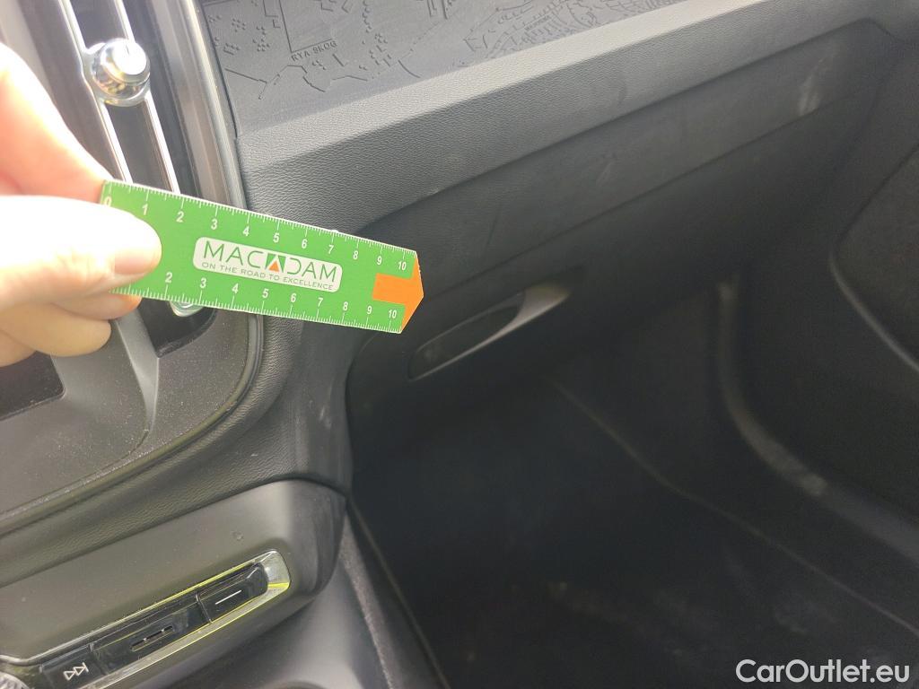  Volvo  XC 40 VOLVO XC40 / 2017 / 5P / todoterreno 1.5 T2 Momentum Core Auto #5