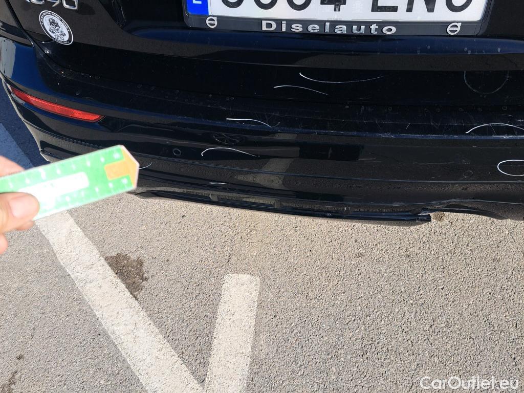  Volvo  XC60 VOLVO  / 2017 / 5P / todoterreno 2.0 T6 AWD Recharge R-Design Auto #26