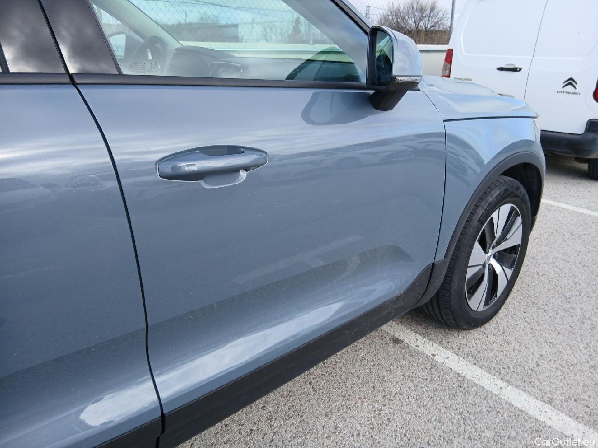  Volvo  XC 40 VOLVO XC40 / 2017 / 5P / todoterreno 1.5 T2 Momentum Pro Auto #27