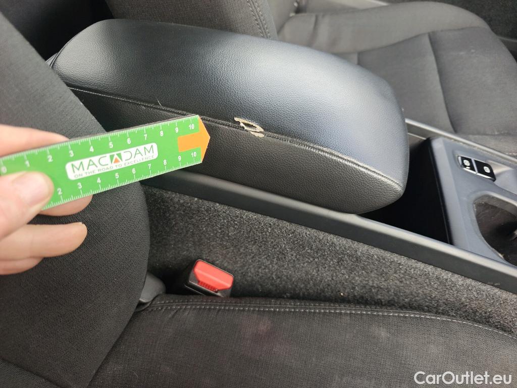  Volvo  XC 40 VOLVO XC40 / 2017 / 5P / todoterreno 1.5 T2 Momentum Core Auto #8