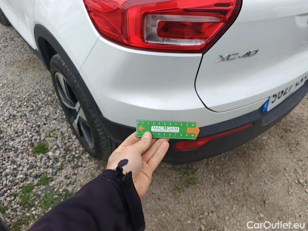  Volvo  XC 40 VOLVO XC40 / 2017 / 5P / todoterreno 1.5 T4 Twin Recharge R-Design Auto #35