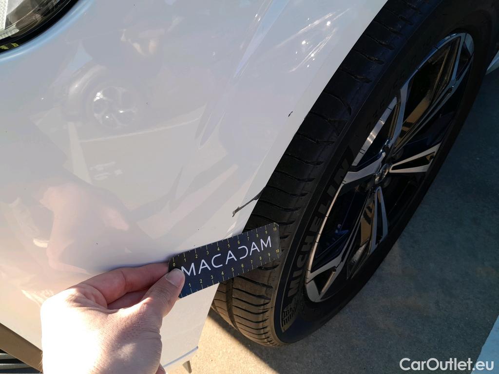  Volvo  XC60 VOLVO  / 2017 / 5P / todoterreno 2.0 B4 D Momentum Pro Auto #4